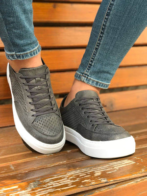 Gray Sneaker CH015