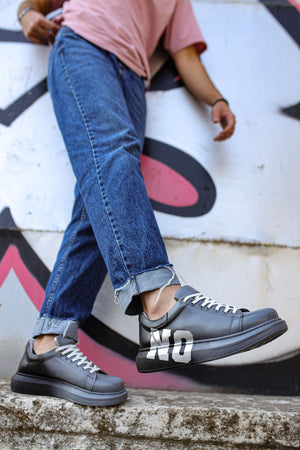 Gray Graffiti Sneaker CH402