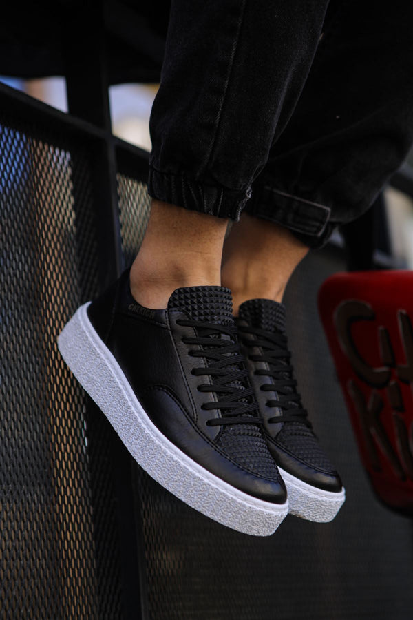Black Sneaker CH017