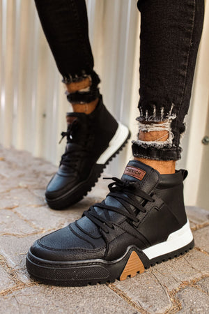Black Sneaker CH057