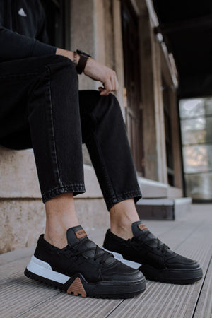 Black Sneaker CH067