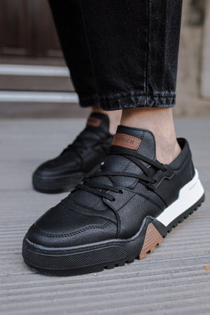 Black Sneaker CH067