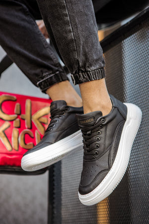 Black Sneaker CH115