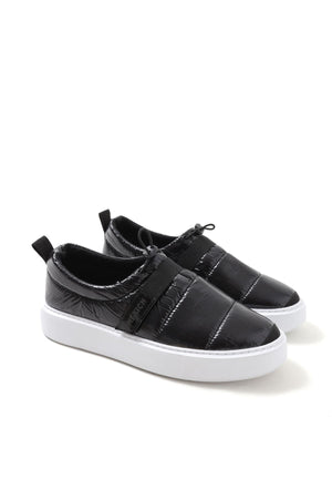 Black Sneaker CH137