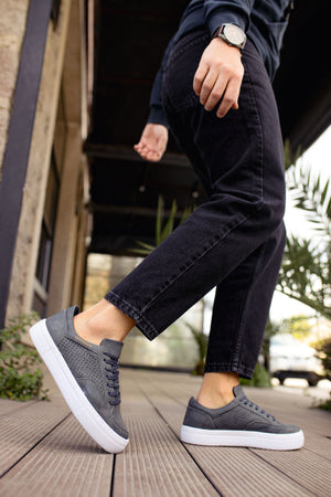 Gray Sneaker CH015