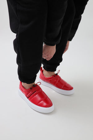 Red Sneaker CH137
