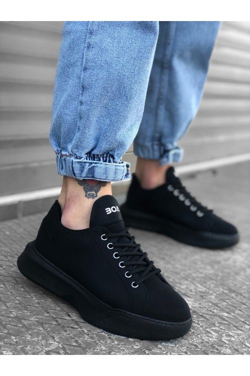 Triple Black Sneaker BA0161