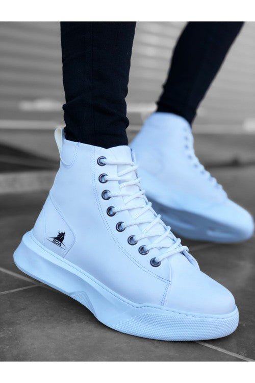 Triple White Sneaker BA155