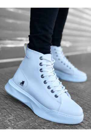 Triple White Sneaker BA155