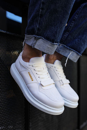 Triple White Sneaker CH073