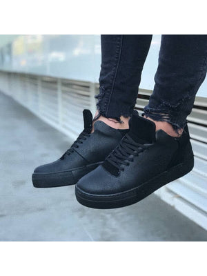Tripple Black Sneaker CH004
