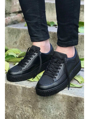 Tripple Black Sneaker CH017