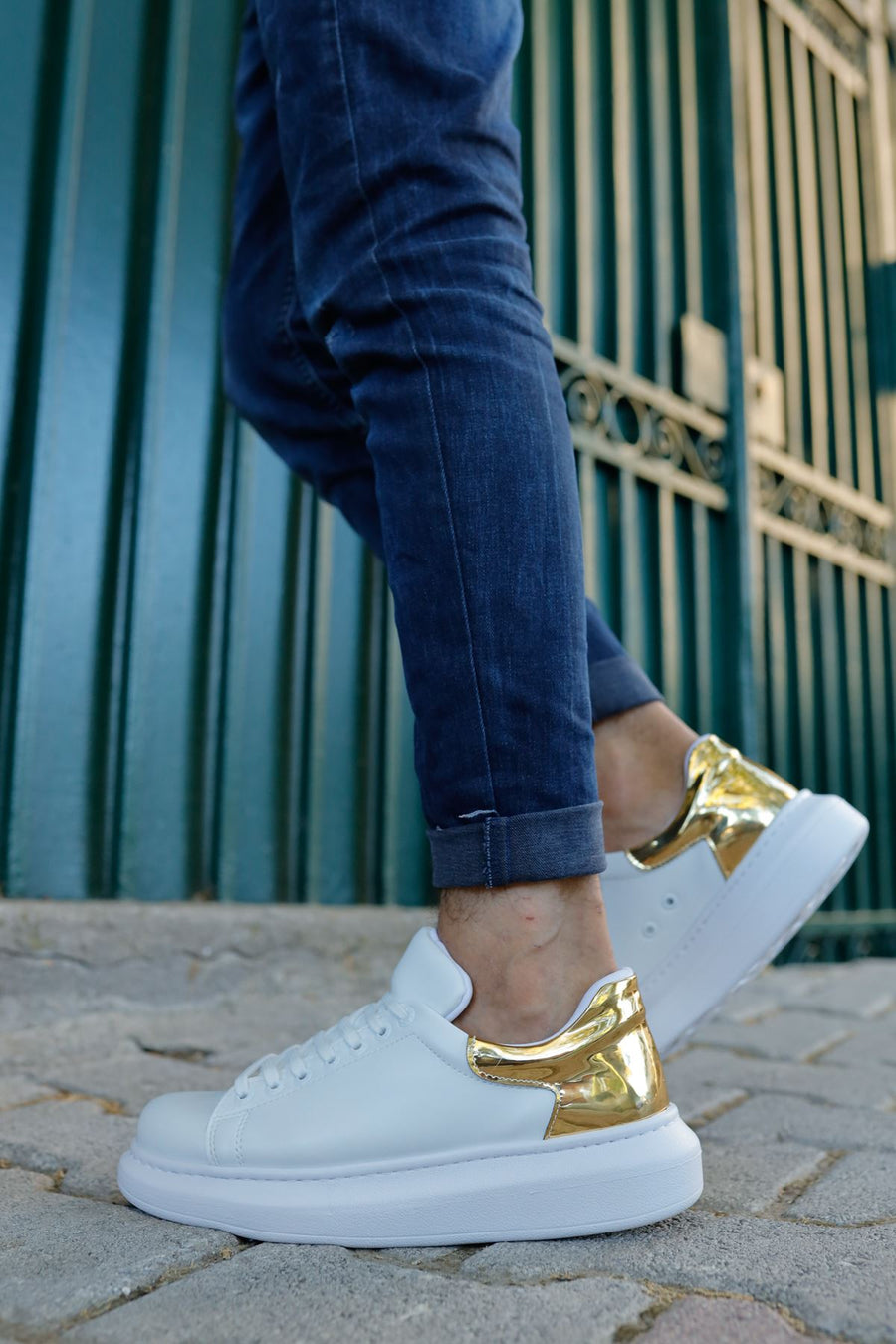 White Gold V2 Sneaker CH259